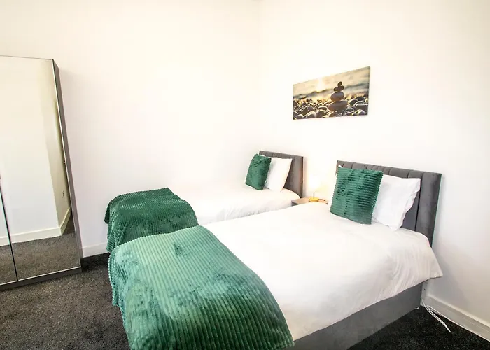 Stylish 2 Bedroom-Free Parking